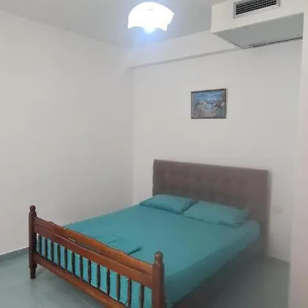 Hotel Ardjan 3*