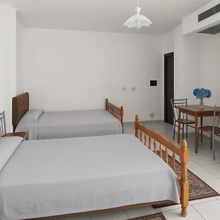 Ardjan Hotel